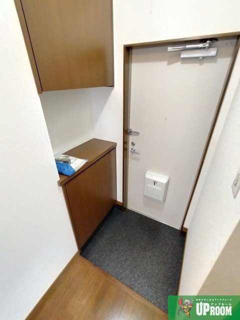 南山パストラルコートの玄関