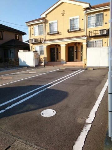 ポライトリ－　ＫⅠの駐車場