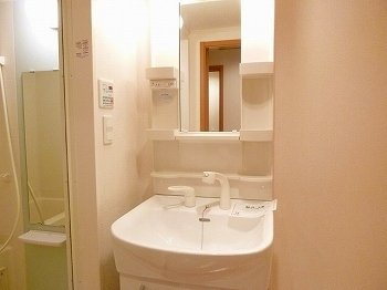 【洗面所】 | セイント・テツ | 忙しい朝には欠かせない洗面所です