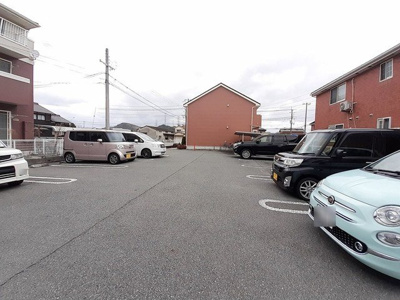 【駐車場】 | グレイスフルフィールドⅤ | 駐車スペースもあります