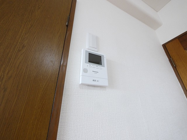 ル・ソレイユ（田井庄町）のセキュリティ|モニター付きインターホーン