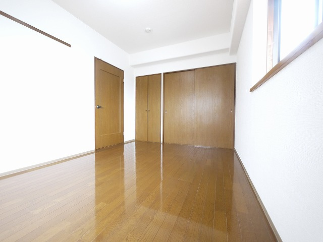 ル・ソレイユ（田井庄町）の洋室|コンパクトで使いやすい洋室です