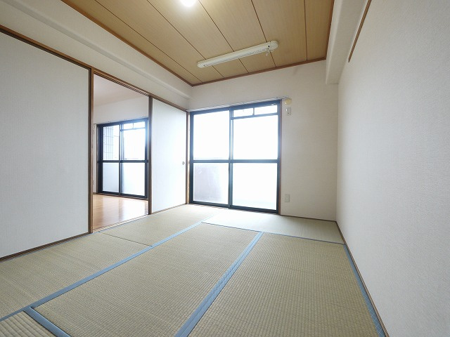 ル・ソレイユ（田井庄町）の和室|和室がひろがる居住スペース