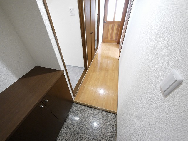 ル・ソレイユ（田井庄町）の玄関|ゆったりとした玄関です