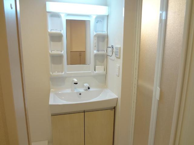 ポップ・メゾンの洗面所|洗髪洗面化粧台