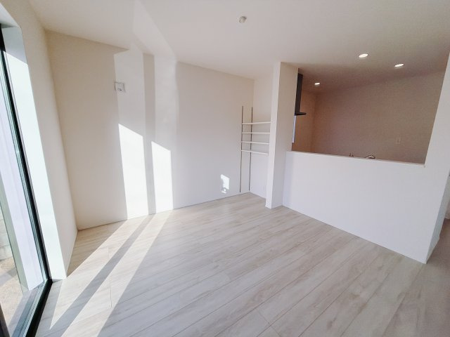 【新築戸建】前橋朝日町2丁目25-1期のダイニング|■ダイニング｜【ダイニングなのに】お家にいるけどおしゃれなカフェに来ているような感覚になってしまうカフェカウンター☆