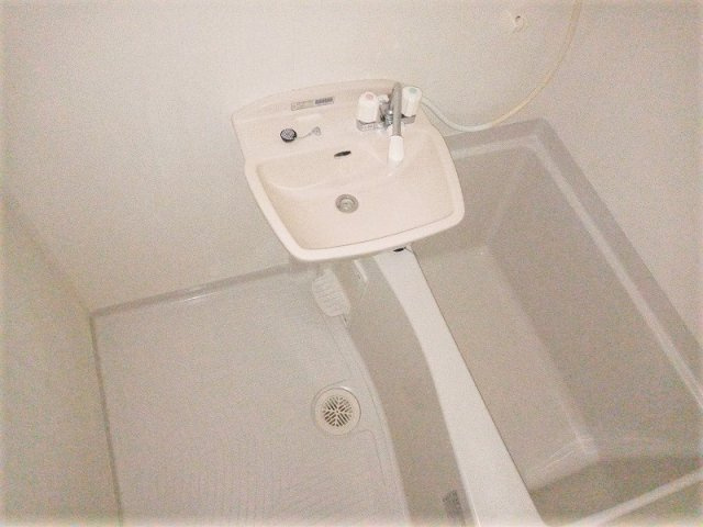 レオパレスカリンの浴室|日々の暮らしに欠かせないお風呂です