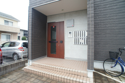 リブリ・モンテーニュのエントランス|清潔なエントランスです