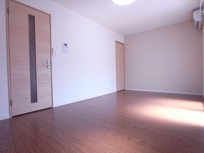 リブリ・モンテーニュのその他