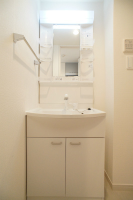 リブリ・ラヴィ・ルミエールの洗面所|コンパクトで使いやすい洗面所