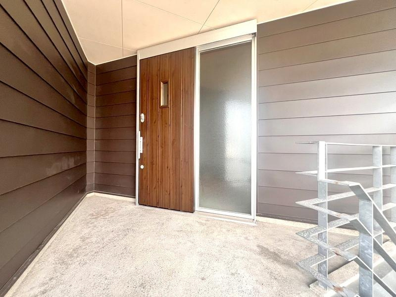 長浜　中古戸建　（高床式平屋建て+はなれ）の玄関