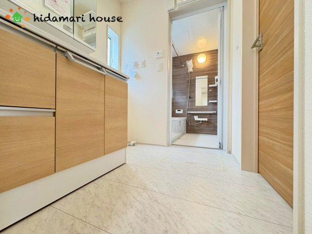 上尾市原市北1丁目　新築戸建　ブルーミング01の洗面所