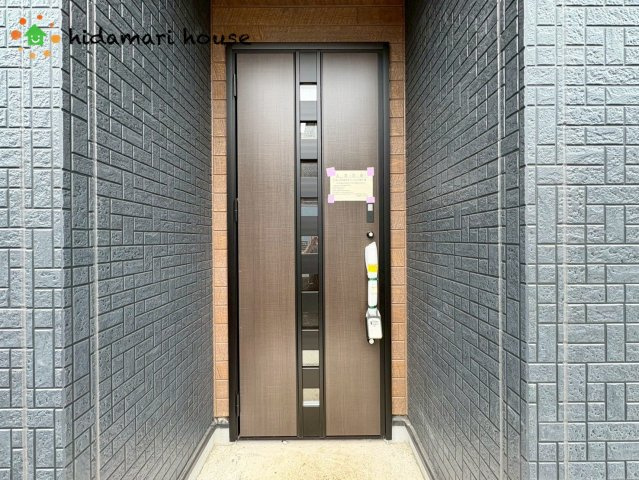 上尾市原市北1丁目　新築戸建　ブルーミング01の玄関