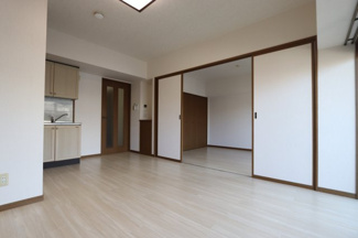 【居間・リビング】 | エクセルフラッツ | 同タイプ写真です。