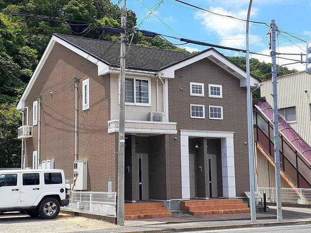 イースト．ウィング