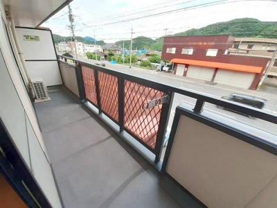 【バルコニー】 | フォレスト徳吉 | 陽当たり良好なバルコニーです