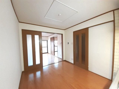 【居間・リビング】 | フォレスト徳吉 | 即日案内可能です♪現地待ち合わせOK！どの物件でも当社でお得にご案内できますのでまとめて内覧ください♪