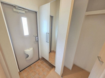 【玄関】 | ユニゾン奥田 | ゆったりとした玄関です