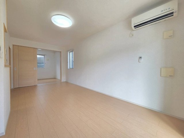 【居間・リビング】 | ユニゾン奥田 | ゆったりとしたリビングです