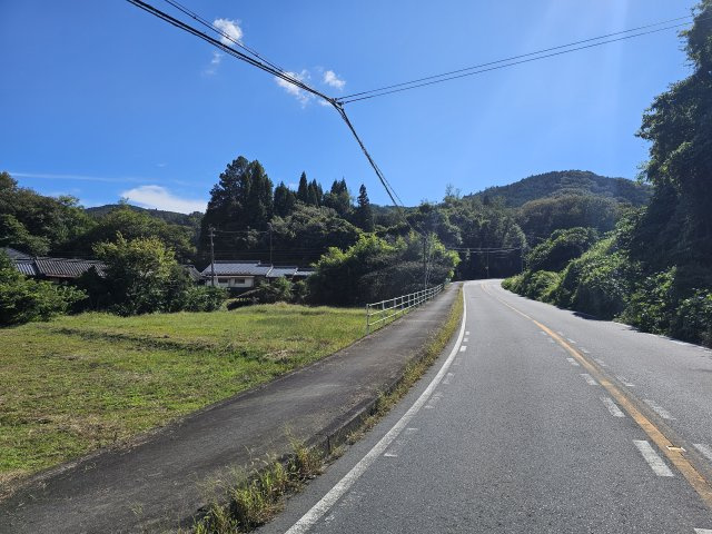 瑞浪市稲津町小里の売地の前面道路含む現地写真