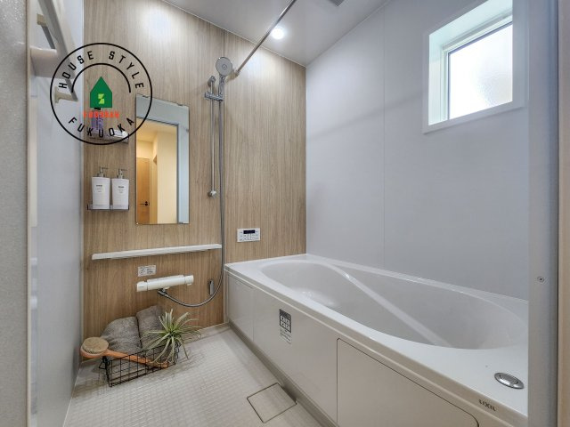 福岡市西区拾六町3丁目第1-3棟（3号棟）の浴室|1日の疲れを癒してくれる広々バスルーム。雨の日のお洗濯にも大活躍な浴室乾燥機付です！
