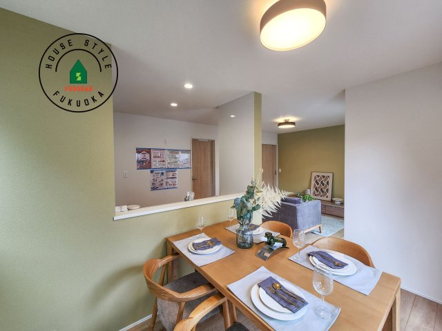 福岡市西区拾六町3丁目第1-3棟（3号棟）のダイニング|キッチンから立ち込める香りが今日の料理を期待させます。