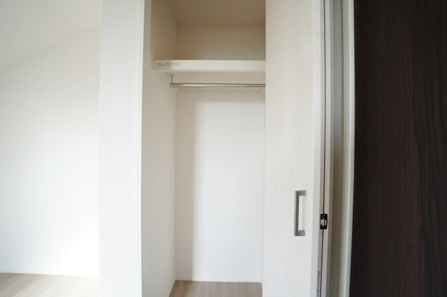 【横浜市旭区白根6丁目41-2全2棟新築戸建て】★仲介手数料無料★（不動丸小学校・鶴ケ峯中学校）の収納