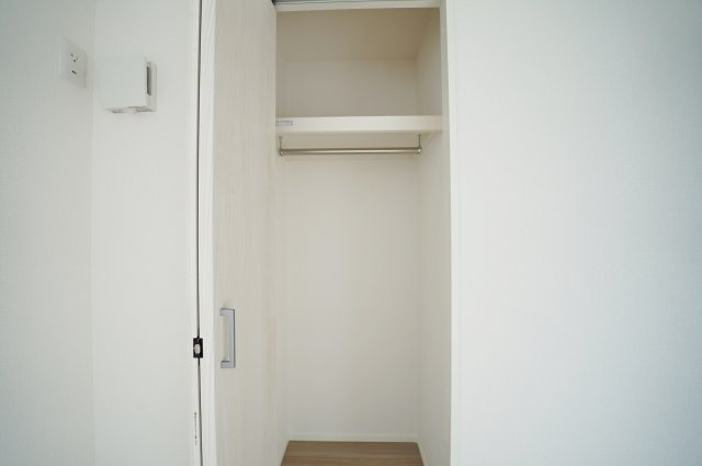 【横浜市旭区白根6丁目41-2全2棟新築戸建て】★仲介手数料無料★（不動丸小学校・鶴ケ峯中学校）の収納