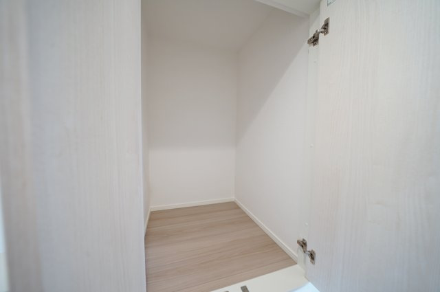 【横浜市旭区白根6丁目41-2全2棟新築戸建て】★仲介手数料無料★（不動丸小学校・鶴ケ峯中学校）の収納