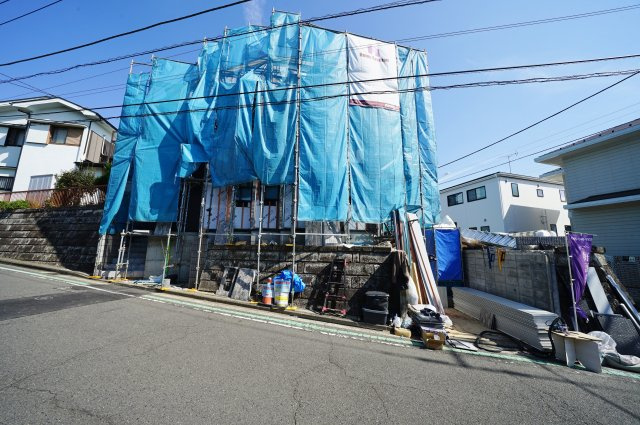 【横浜市旭区白根6丁目41-2全2棟新築戸建て】★仲介手数料無料★（不動丸小学校・鶴ケ峯中学校）