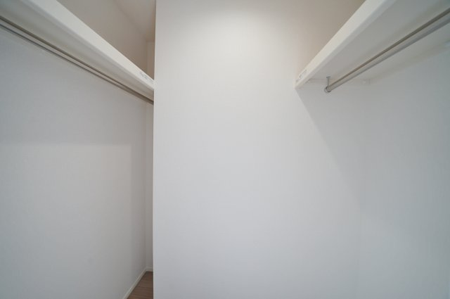 【横浜市旭区白根6丁目41-2全2棟新築戸建て】★仲介手数料無料★（不動丸小学校・鶴ケ峯中学校）の収納
