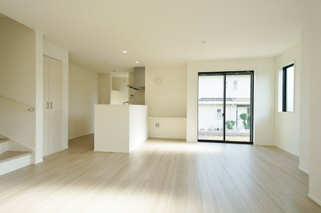 【横浜市旭区白根6丁目41-2全2棟新築戸建て】★仲介手数料無料★（不動丸小学校・鶴ケ峯中学校）の収納