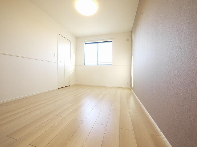 ルナ　ハイツⅤの洋室