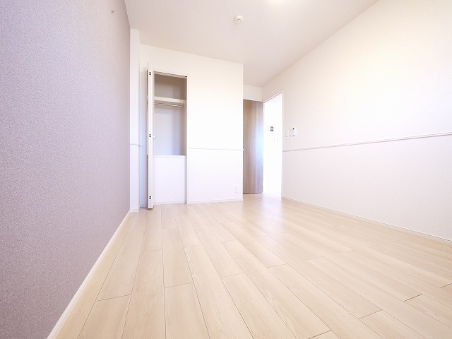 ルナ　ハイツⅤの寝室|落ち着いて過ごせるお部屋なので、寝室にいかがでしょうか