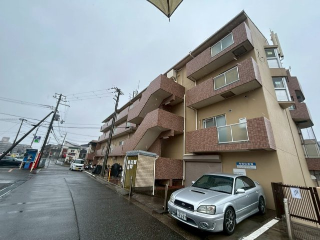 サニーパレス神陵台の外観