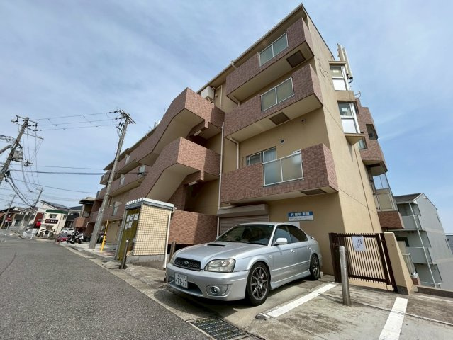 サニーパレス神陵台の外観