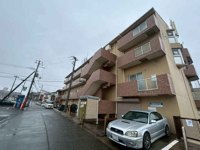 サニーパレス神陵台の外観