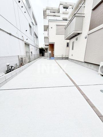 横浜市港北区大倉山５丁目の一戸建ての駐車場