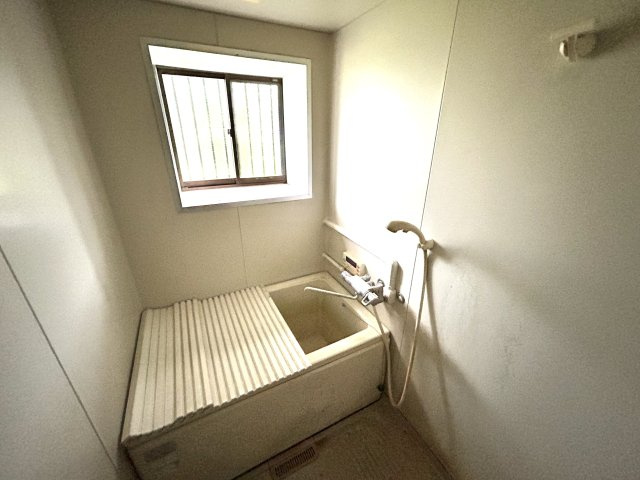 中古住宅　東深瀬の浴室