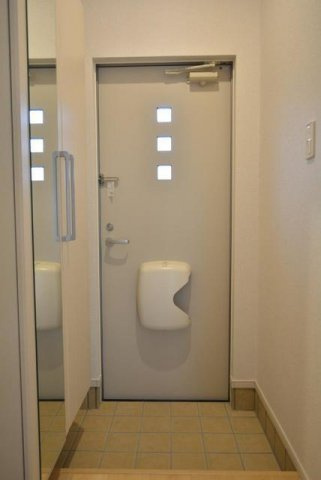 イターナル　ハウス　Ⅱの玄関