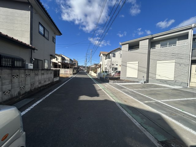 新築　高崎市片岡町第3　Livele Garden.S　１号棟の前面道路含む現地写真|現地写真　南側接道幅員約6ｍ　北側接道幅員約4ｍ