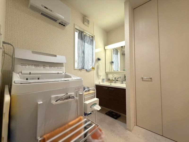 薊野北町　中古戸建の脱衣所