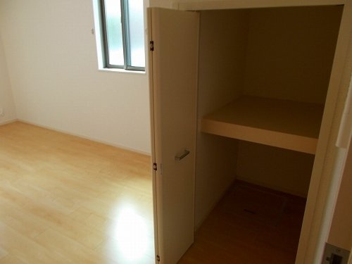 ソリッソ三条の内装