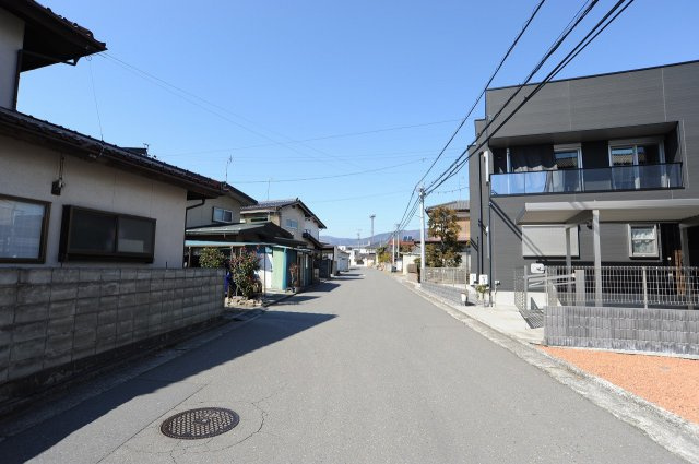 中越2丁目　中古住宅の前面道路含む現地写真|03/10 18:30