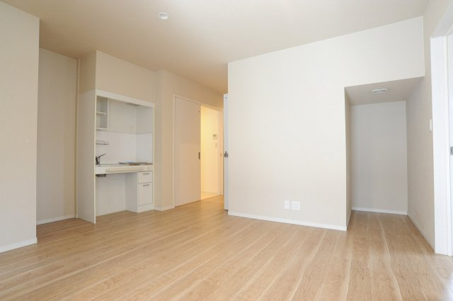 中越2丁目　中古住宅の玄関