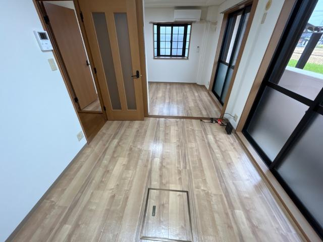 プチ・ボヌールの内装|ダイニング