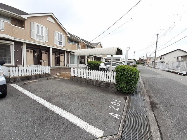 パルトネールＦ１の駐車場