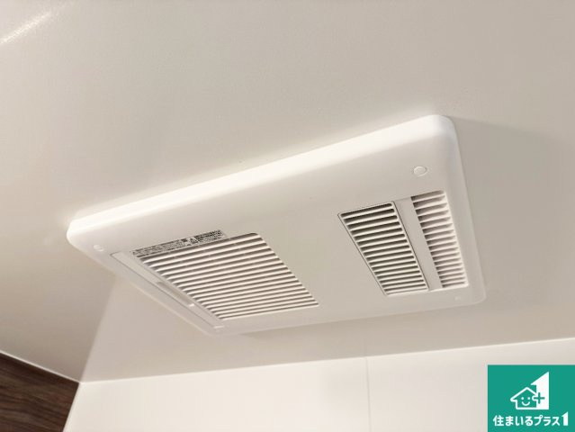 伊丹市池尻　第1期　新築一戸建ての冷暖房・空調設備|四季を通して快適なバスライフをお手伝いする浴室暖房乾燥機！浴室の乾燥・暖房・涼風・換気はもちろん、２４時間換気にも対応！