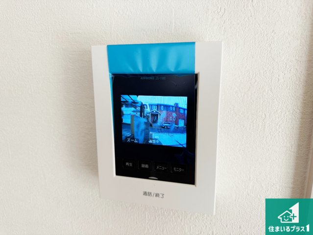 伊丹市池尻　第1期　新築一戸建ての防犯設備|カラーモニターインターホン！声だけでなく来訪者の姿や顔がモニターで確認できるので、小さなお子様がいらっしゃるご家庭でも安心できます！