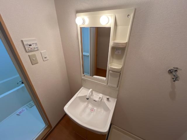 フローラル穂花の独立洗面台|洗髪洗面化粧台（イメージ）